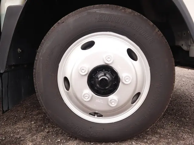 いすゞ エルフ TRG-NPR85AR(2WD)の写真23