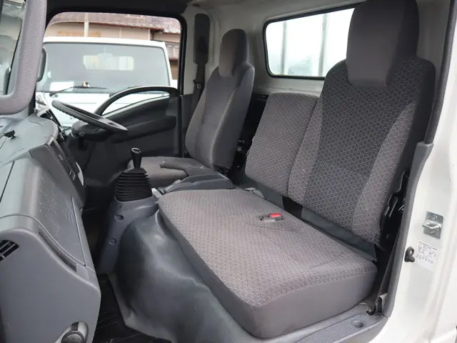 いすゞ エルフ TRG-NPR85AR(2WD)の写真34