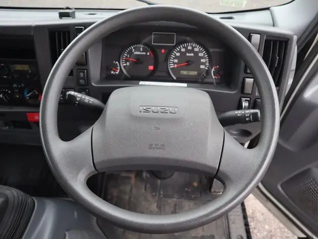 いすゞ エルフ TRG-NPR85AR(2WD)の写真35