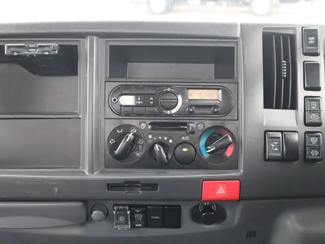 いすゞ エルフ TRG-NPR85AR(2WD)の写真37