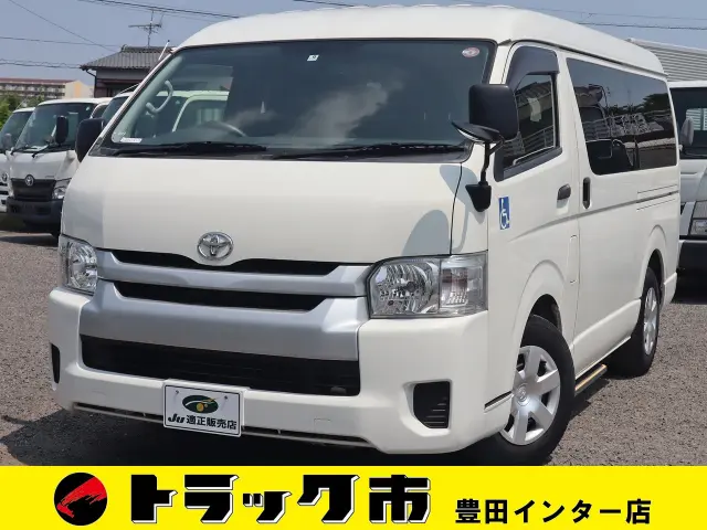 トヨタ ハイエース CBA-TRH214W(2WD)の写真1