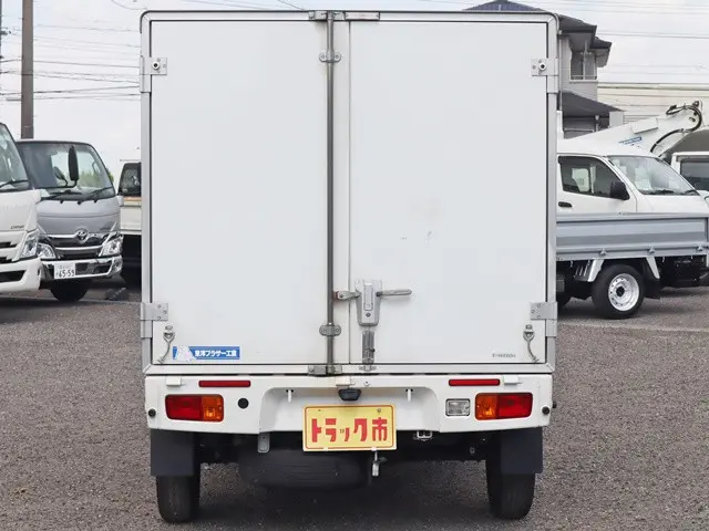 ダイハツ ハイゼットトラック EBD-S500P(2WD)の写真6