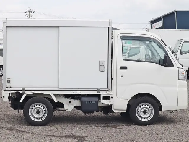 ダイハツ ハイゼットトラック EBD-S500P(2WD)の写真8
