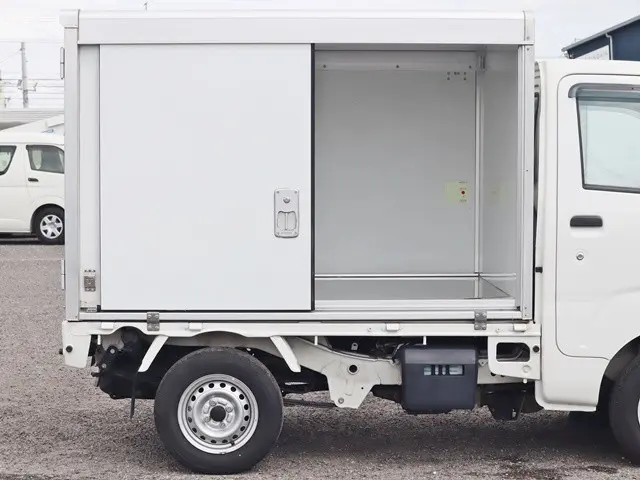ダイハツ ハイゼットトラック EBD-S500P(2WD)の写真10