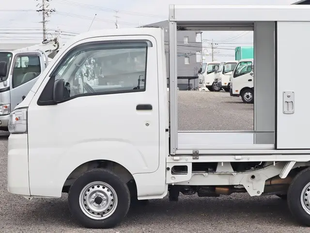 ダイハツ ハイゼットトラック EBD-S500P(2WD)の写真11