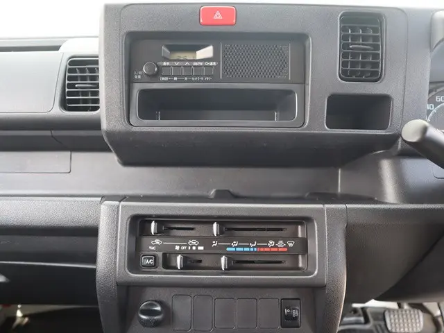 ダイハツ ハイゼットトラック EBD-S500P(2WD)の写真37