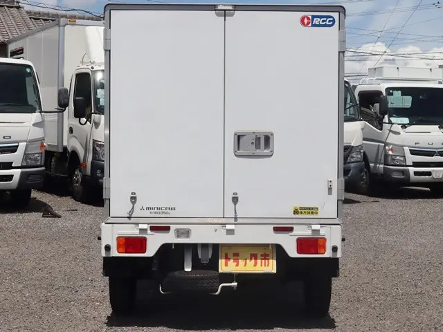 三菱 ミニキャブトラック EBD-DS16T(2WD)の写真6