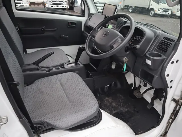 日産 クリッパートラック EBD-DR16T(2WD)の写真33