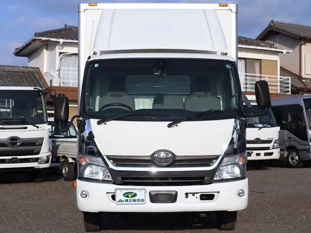 トヨタ ダイナ TKG-XZU710(2WD)の写真3