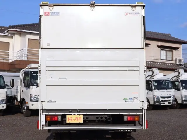 トヨタ ダイナ TKG-XZU710(2WD)の写真6