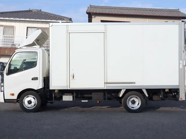 トヨタ ダイナ TKG-XZU710(2WD)の写真9