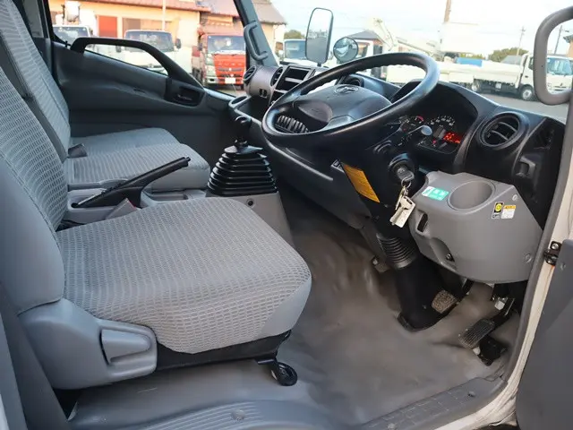 トヨタ ダイナ TKG-XZU710(2WD)の写真32