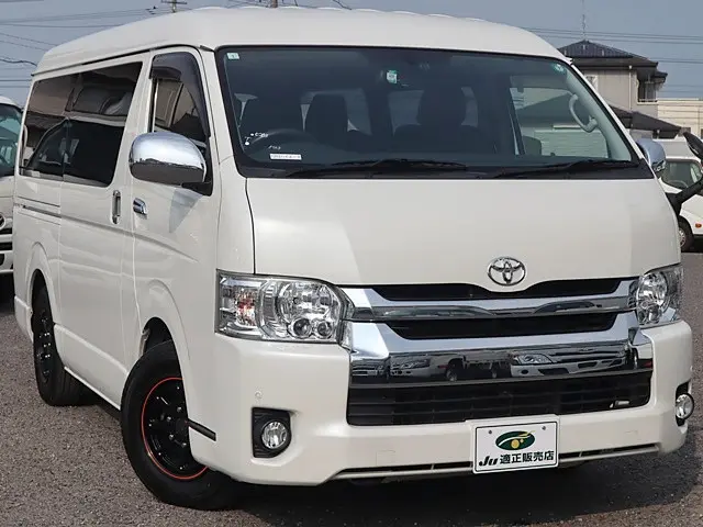 トヨタ ハイエース CBA-TRH214W(2WD)の写真4