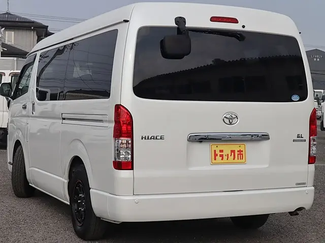 トヨタ ハイエース CBA-TRH214W(2WD)の写真7