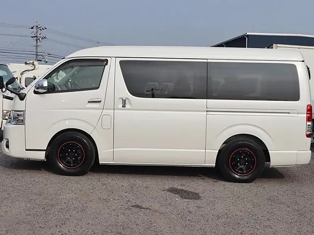 トヨタ ハイエース CBA-TRH214W(2WD)の写真9