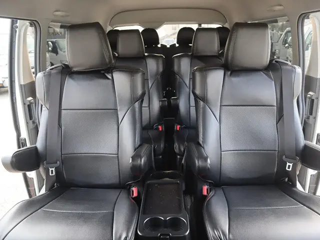 トヨタ ハイエース CBA-TRH214W(2WD)の写真22