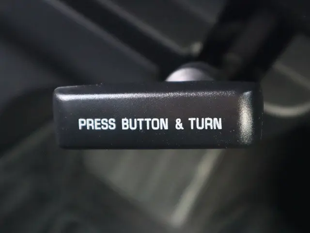 トヨタ ハイエース CBA-TRH214W(2WD)の写真45