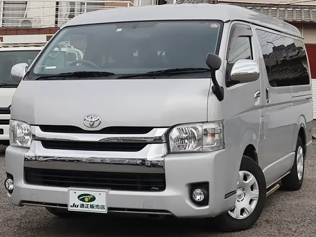 トヨタ ハイエース CBA-TRH214W(2WD)の写真2
