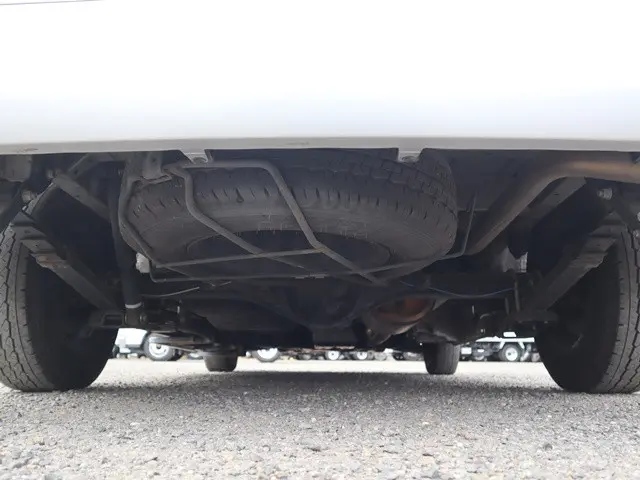 トヨタ ハイエース CBA-TRH214W(2WD)の写真24