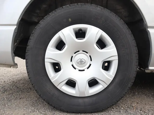 トヨタ ハイエース CBA-TRH214W(2WD)の写真33