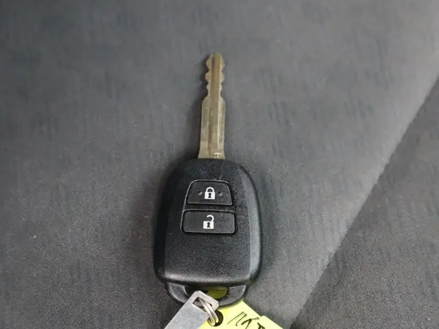 トヨタ ハイエース CBA-TRH214W(2WD)の写真45