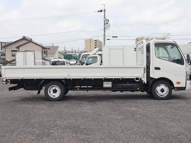 トヨタ ダイナ 2RG-XZU720(2WD)の写真8