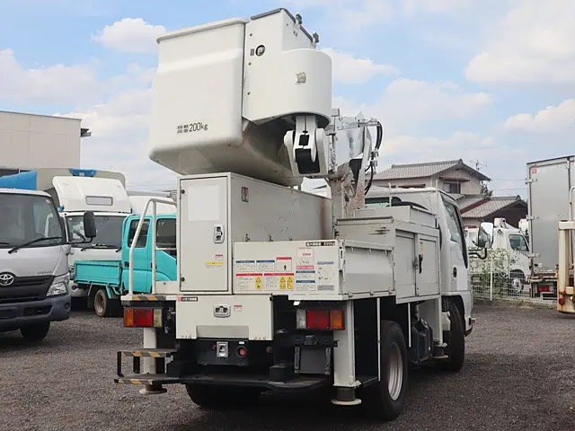 いすゞ エルフ TPG-NKR85AN(2WD)の写真3