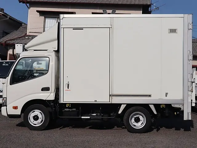 日野 デュトロ TPG-XZU605M(2WD)の写真9