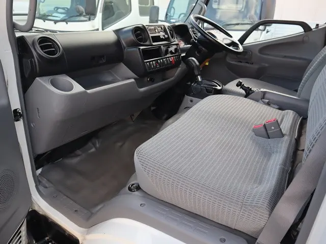 日野 デュトロ TPG-XZU605M(2WD)の写真36