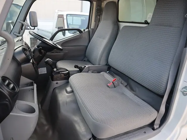 日野 デュトロ TPG-XZU605M(2WD)の写真37