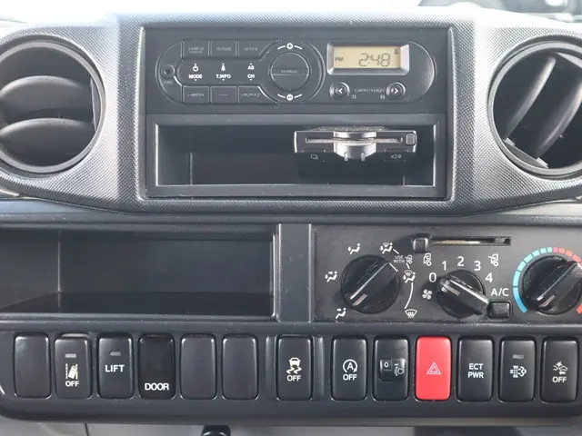 日野 デュトロ TPG-XZU605M(2WD)の写真40