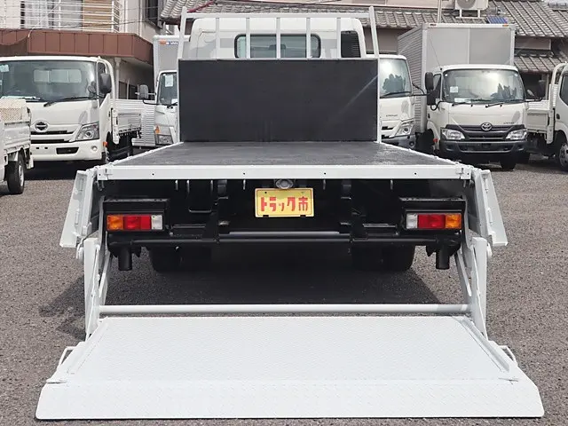 三菱 キャンター TPG-FEB50(2WD)の写真11