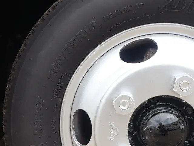 三菱 キャンター TPG-FEB50(2WD)の写真22