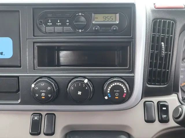 三菱 キャンター TPG-FEB50(2WD)の写真37