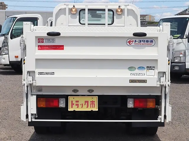 トヨタ ダイナ TKG-XZC605(2WD)の写真6