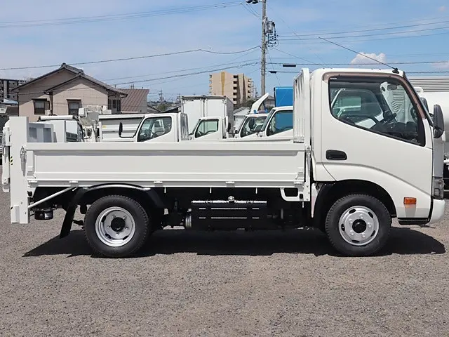 トヨタ ダイナ TKG-XZC605(2WD)の写真8