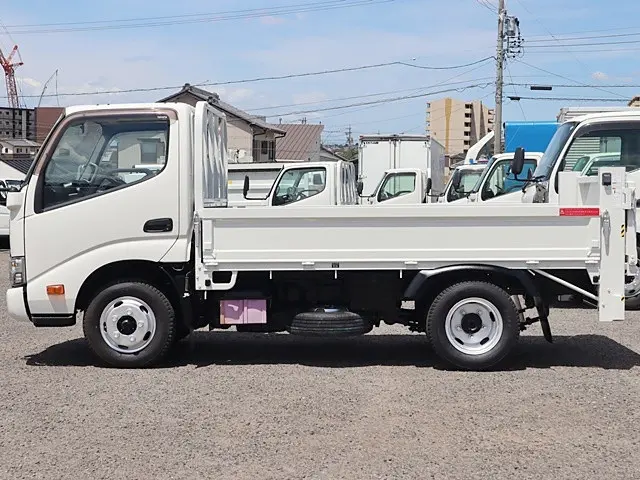 トヨタ ダイナ TKG-XZC605(2WD)の写真9