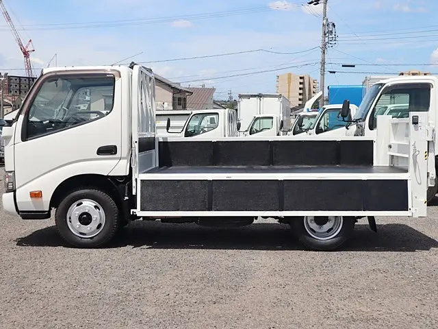 トヨタ ダイナ TKG-XZC605(2WD)の写真13