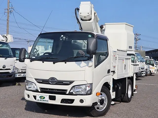 日野 デュトロ TKG-XZU675M(4WD)の写真2