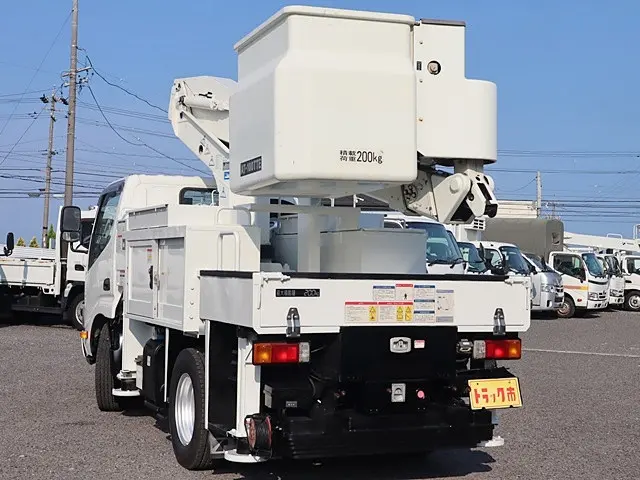 日野 デュトロ TKG-XZU675M(4WD)の写真7