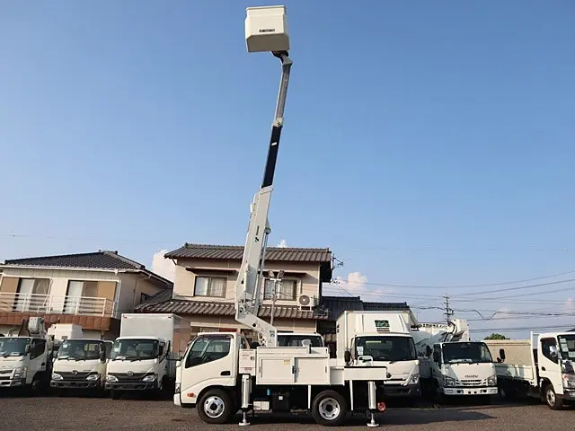 日野 デュトロ TKG-XZU675M(4WD)の写真13