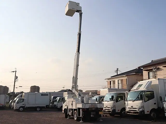 日野 デュトロ TKG-XZU675M(4WD)の写真15