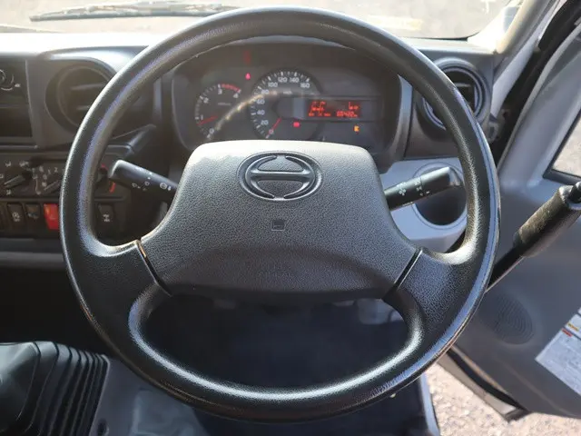 日野 デュトロ TKG-XZU675M(4WD)の写真37