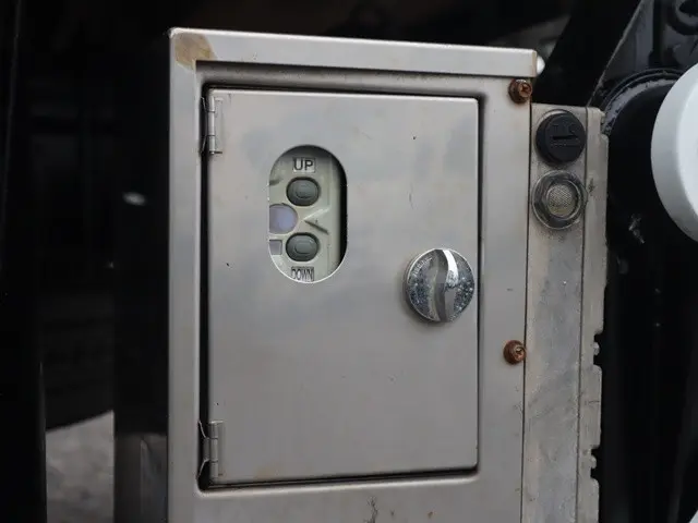 三菱 キャンター TPG-FEB50(2WD)の写真15