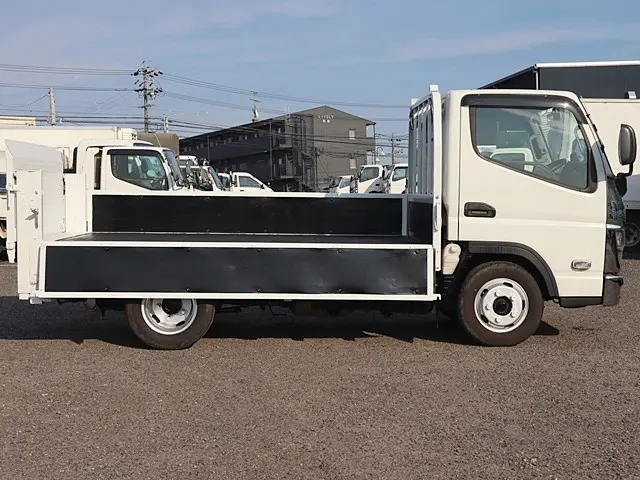 三菱 キャンター 2RG-FBA20(2WD)の写真10