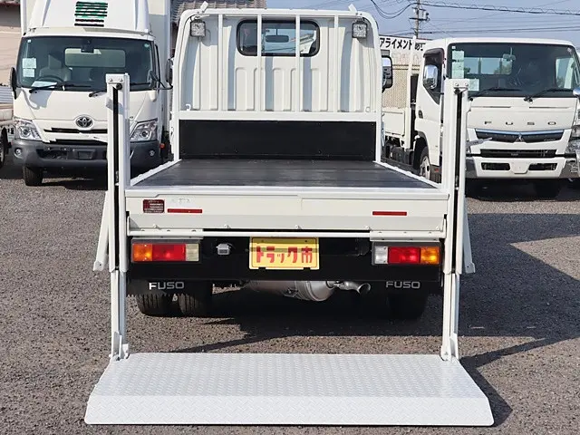 三菱 キャンター 2RG-FBA20(2WD)の写真12