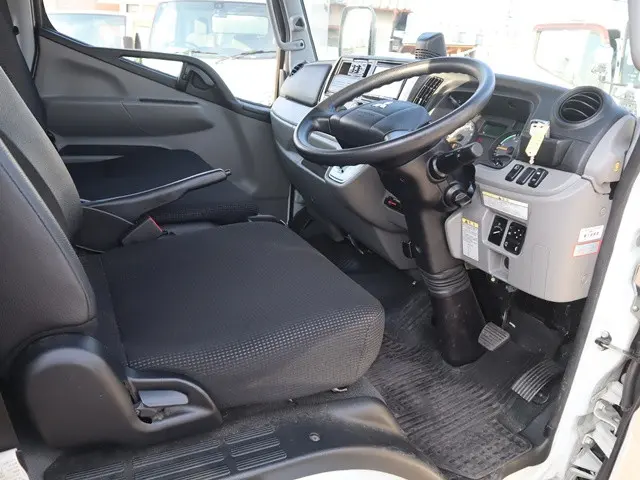 三菱 キャンター 2RG-FBA20(2WD)の写真34