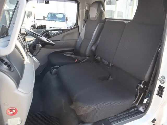 三菱 キャンター 2RG-FBA20(2WD)の写真37