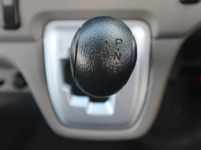 三菱 キャンター 2RG-FBA20(2WD)の写真39