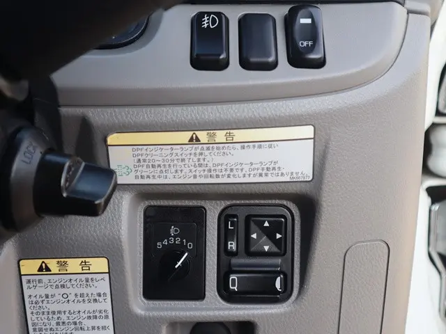 三菱 キャンター 2RG-FBA20(2WD)の写真42